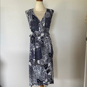 Diane von Furstenberg Navy and White Floral Wrap Dress 12